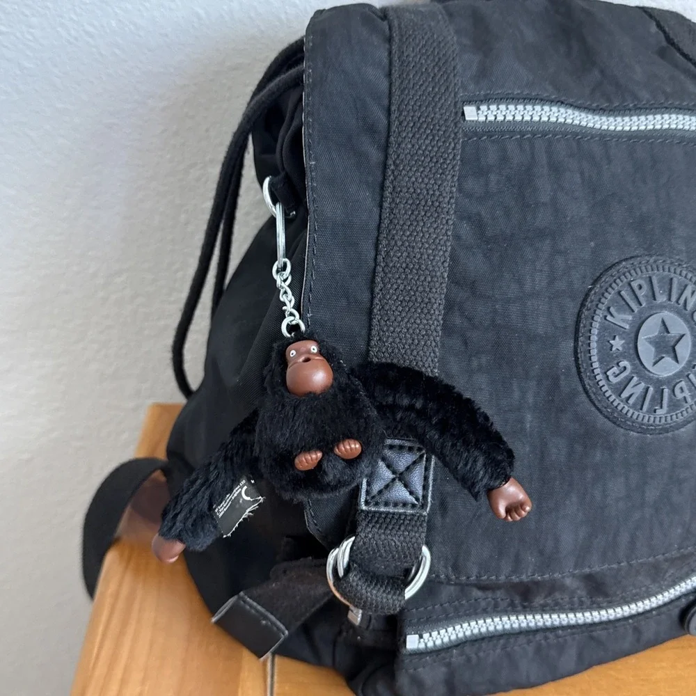 Kipling Joetsu Black Nylon Backpack Drawstring Zipper Pockets Monkey Keychain